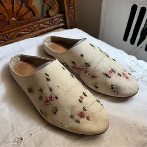 🥀 THE ROW ‘Bea’ Painted Canvas Mule Slipper Needlepoint Floral Detail Size 37🥀